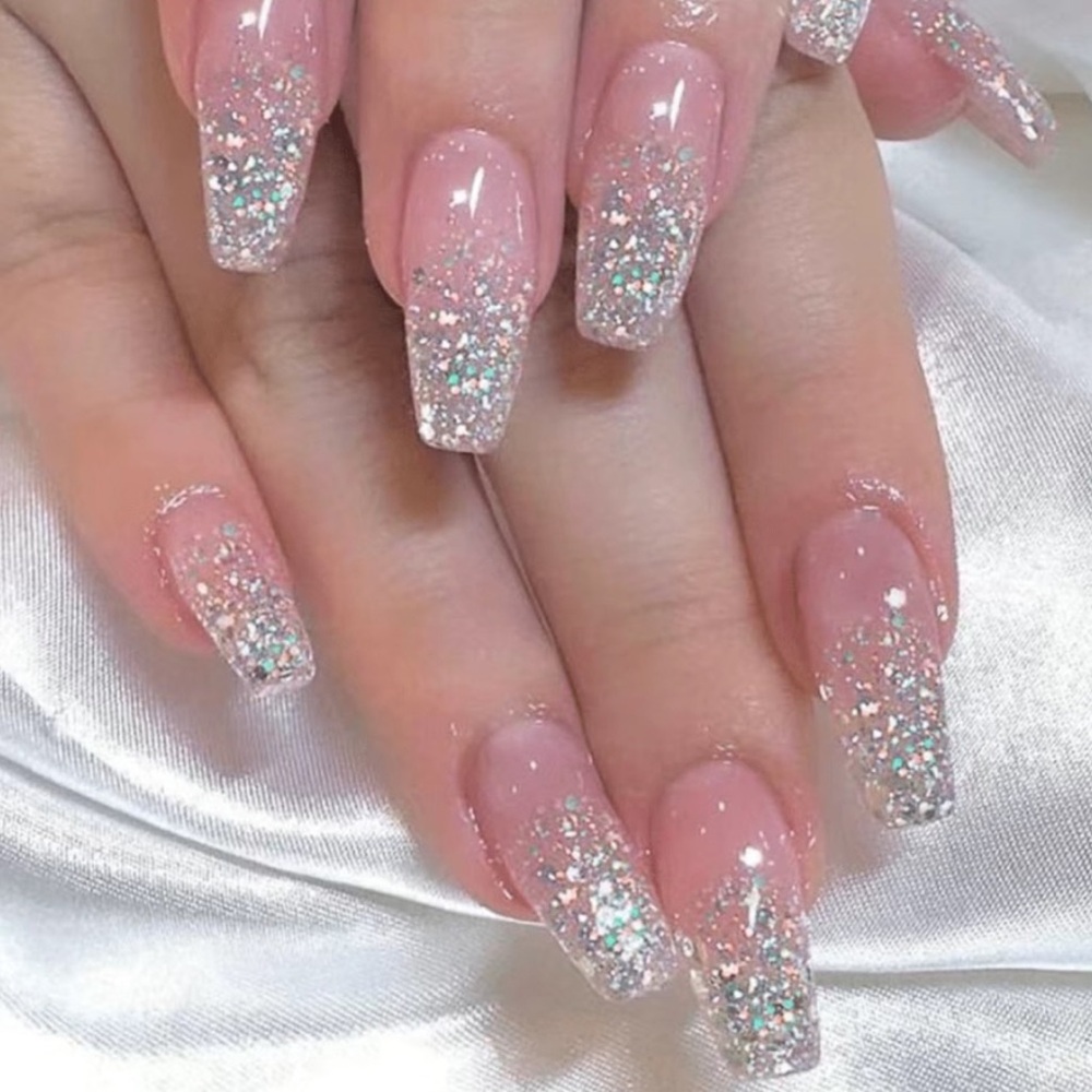 Fabulous 24 Piece Pink Glittery Fake Nails